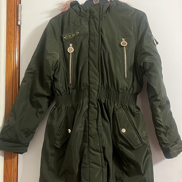 DKNY Girls Long Puffer Coat size L 14/16 color green with pink Faux-Fur Hood - Picture 4 of 13
